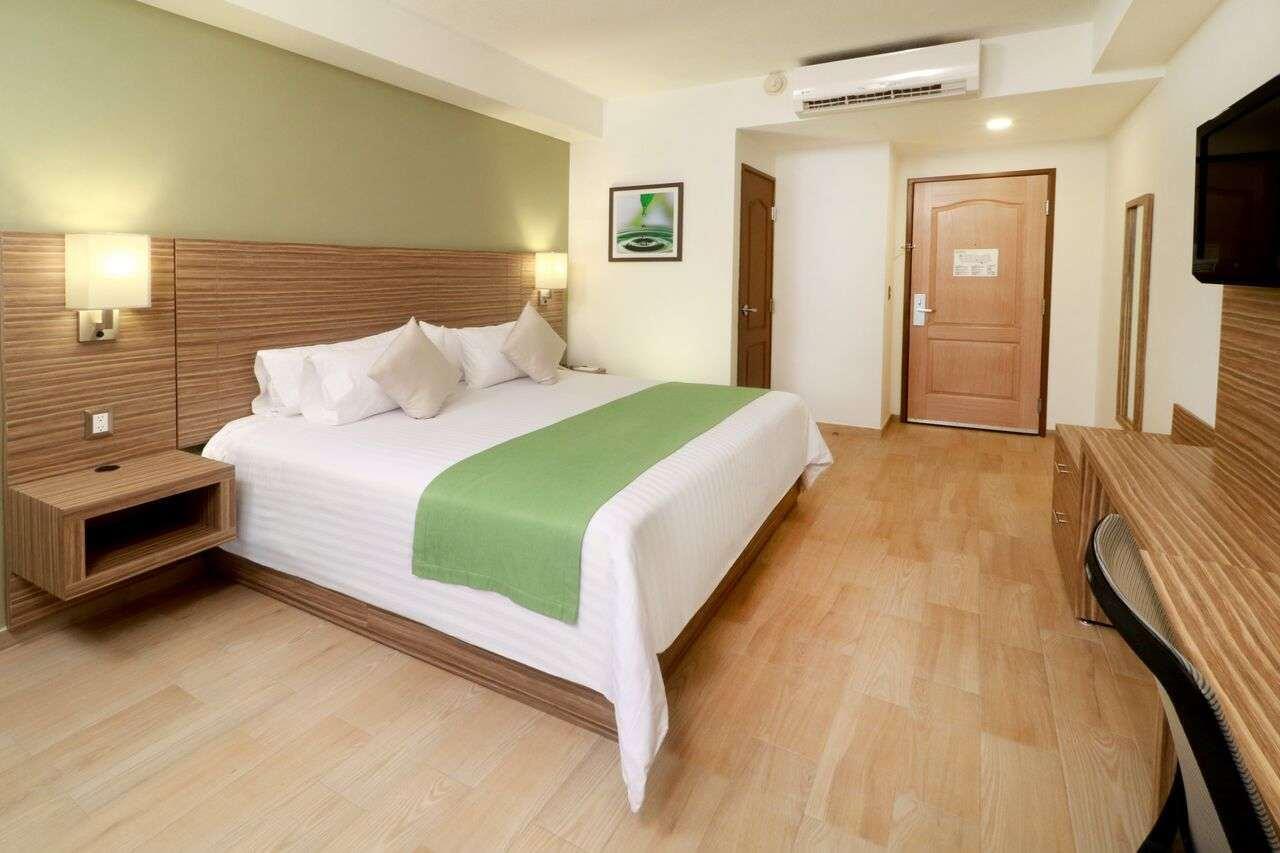 Wyndham Garden Monterrey Valle Real Kültér fotó