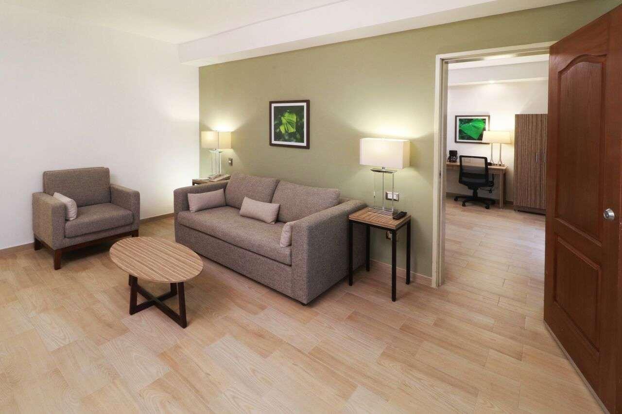 Wyndham Garden Monterrey Valle Real Kültér fotó