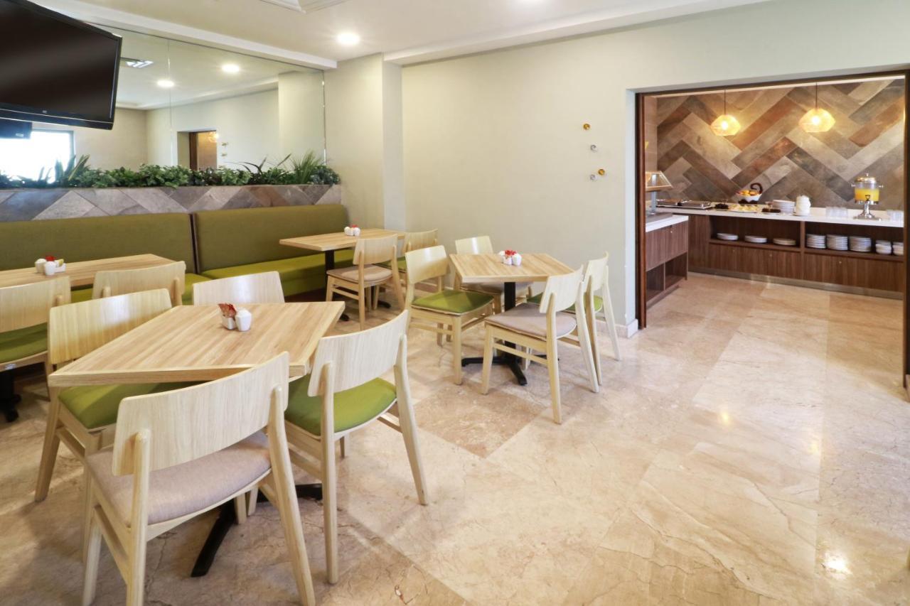 Wyndham Garden Monterrey Valle Real Kültér fotó