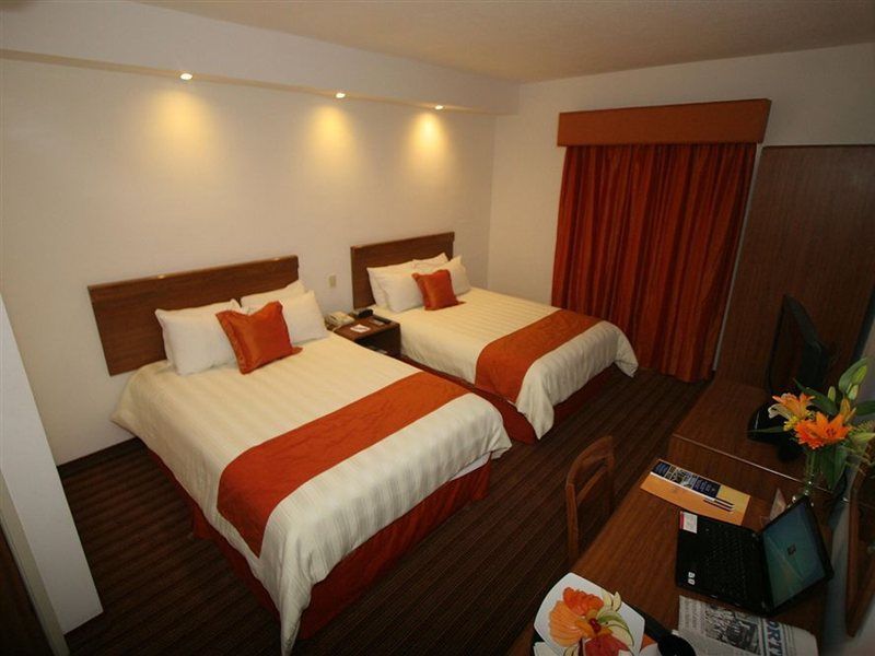 Wyndham Garden Monterrey Valle Real Kültér fotó