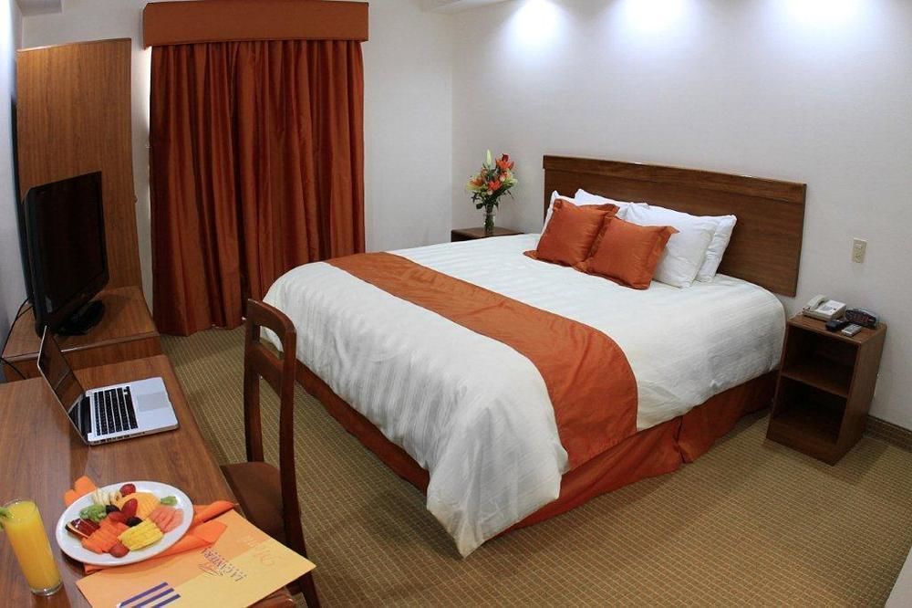 Wyndham Garden Monterrey Valle Real Kültér fotó