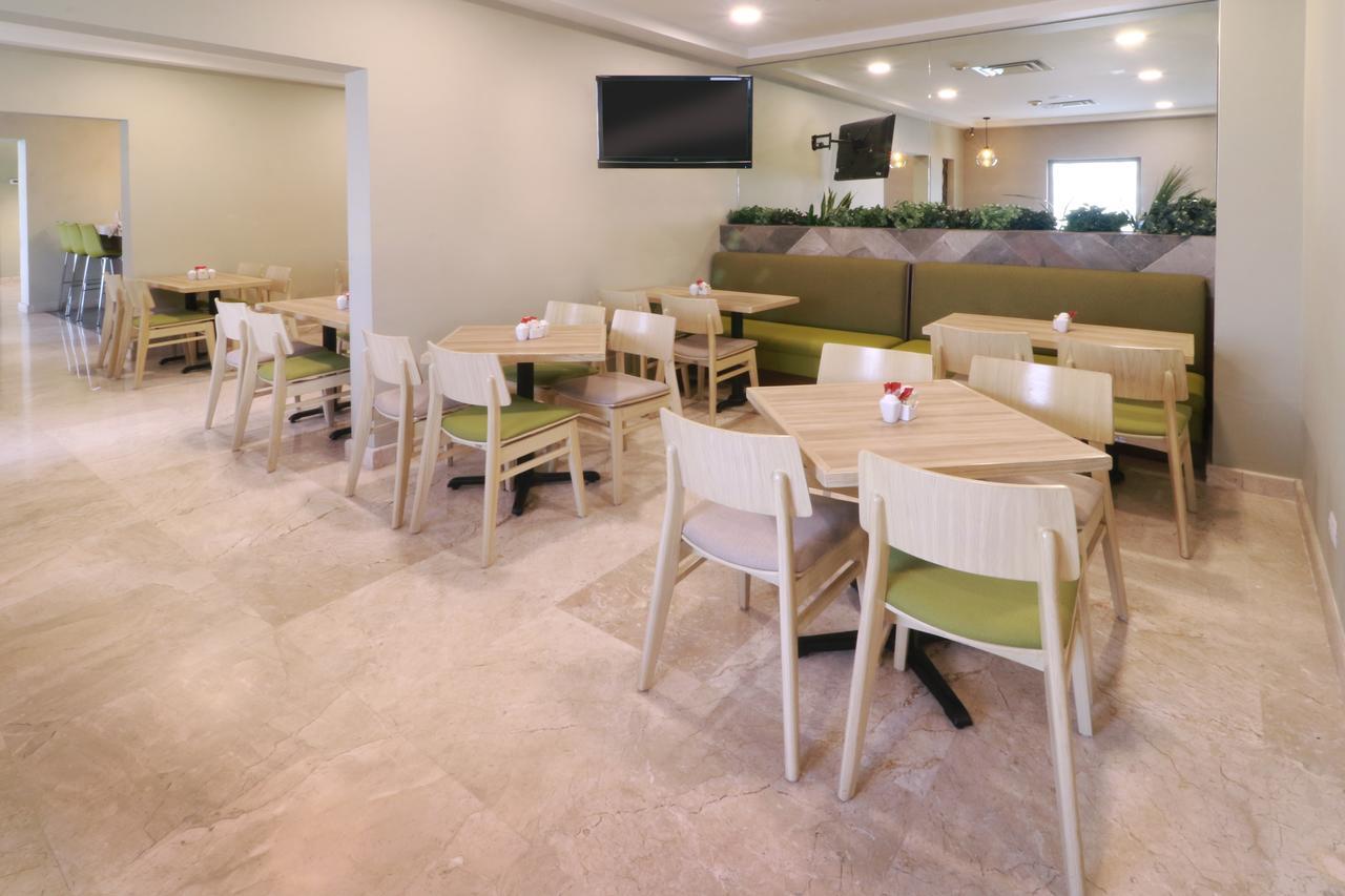 Wyndham Garden Monterrey Valle Real Kültér fotó