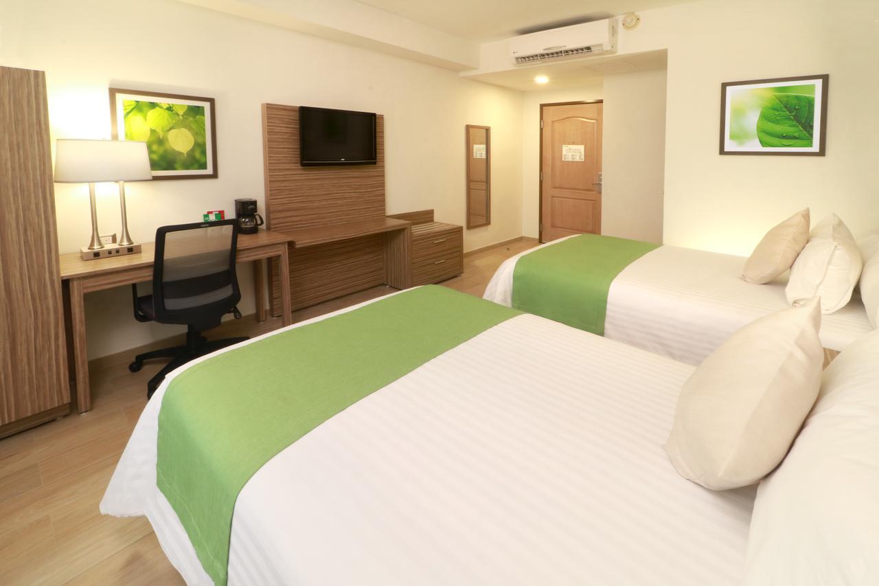 Wyndham Garden Monterrey Valle Real Kültér fotó